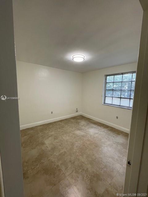 335 NAVARRE CONDO - Residential Lease