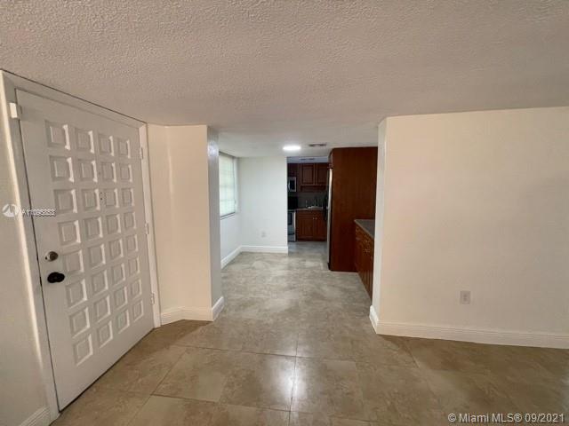 335 NAVARRE CONDO - Residential Lease