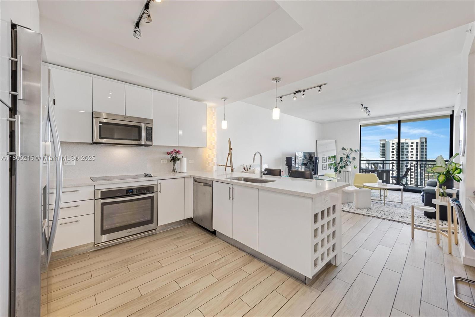 Rental Property at 999 Sw 1st Ave 2509, Miami, Broward County, Florida - Bedrooms: 1 
Bathrooms: 1  - $3,400 MO.