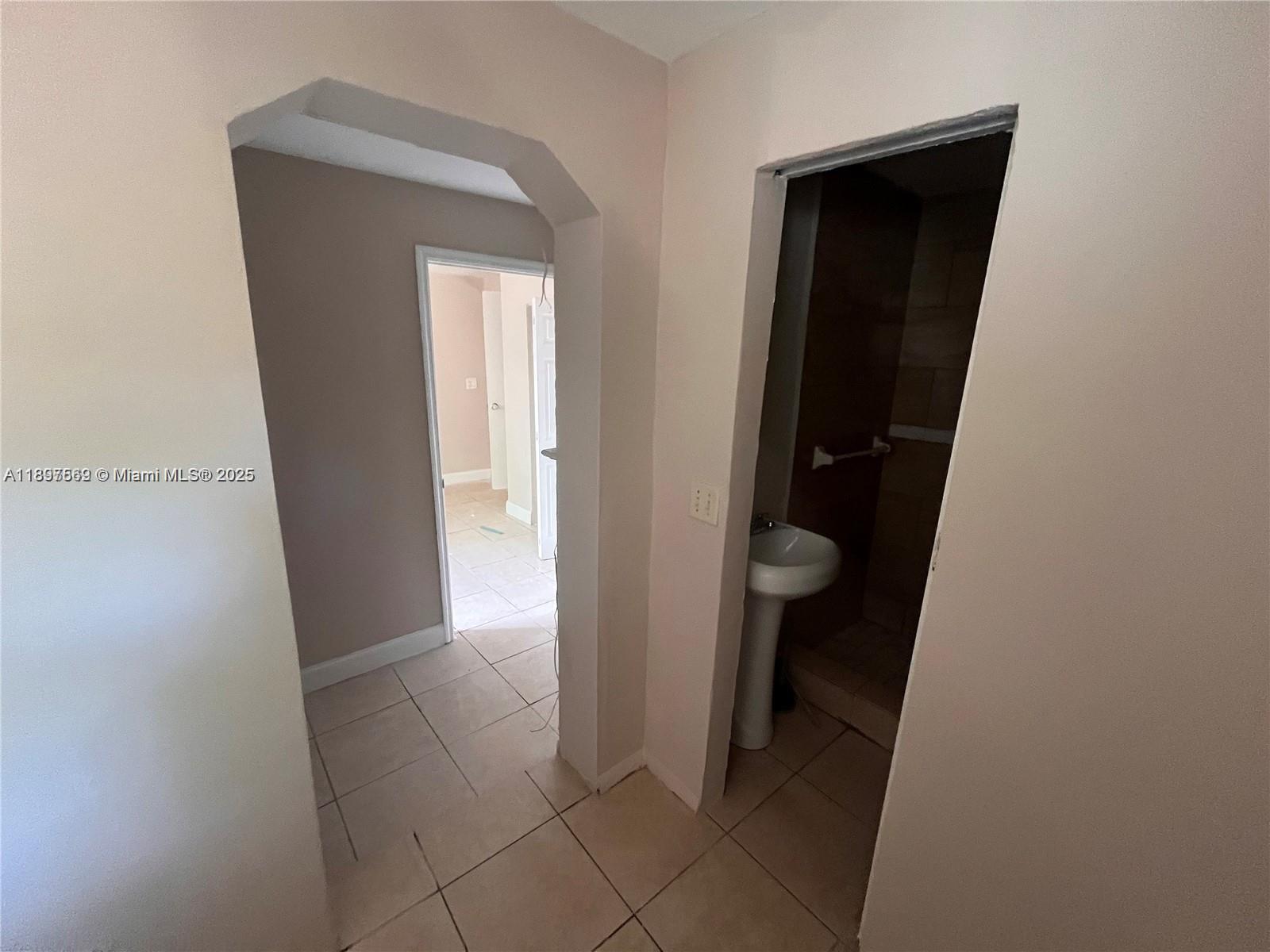 IVES ESTATES SEC 4 - Residential Lease