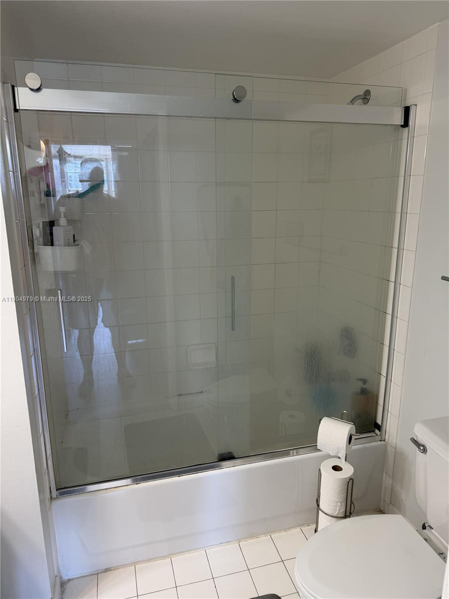 THE YACHT CLUB AT AVENTUR - Residential Lease