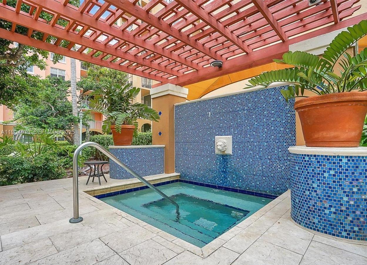 THE YACHT CLUB AT AVENTUR - Residential Lease