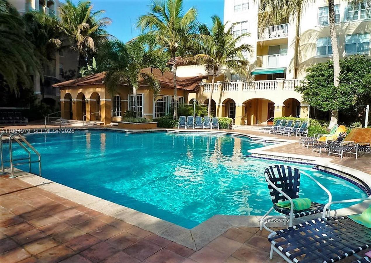 THE YACHT CLUB AT AVENTUR - Residential Lease