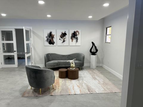 Photo of 91 Glen Royal Pkwy, Miami, FL 33125 (MLS # A11946046)