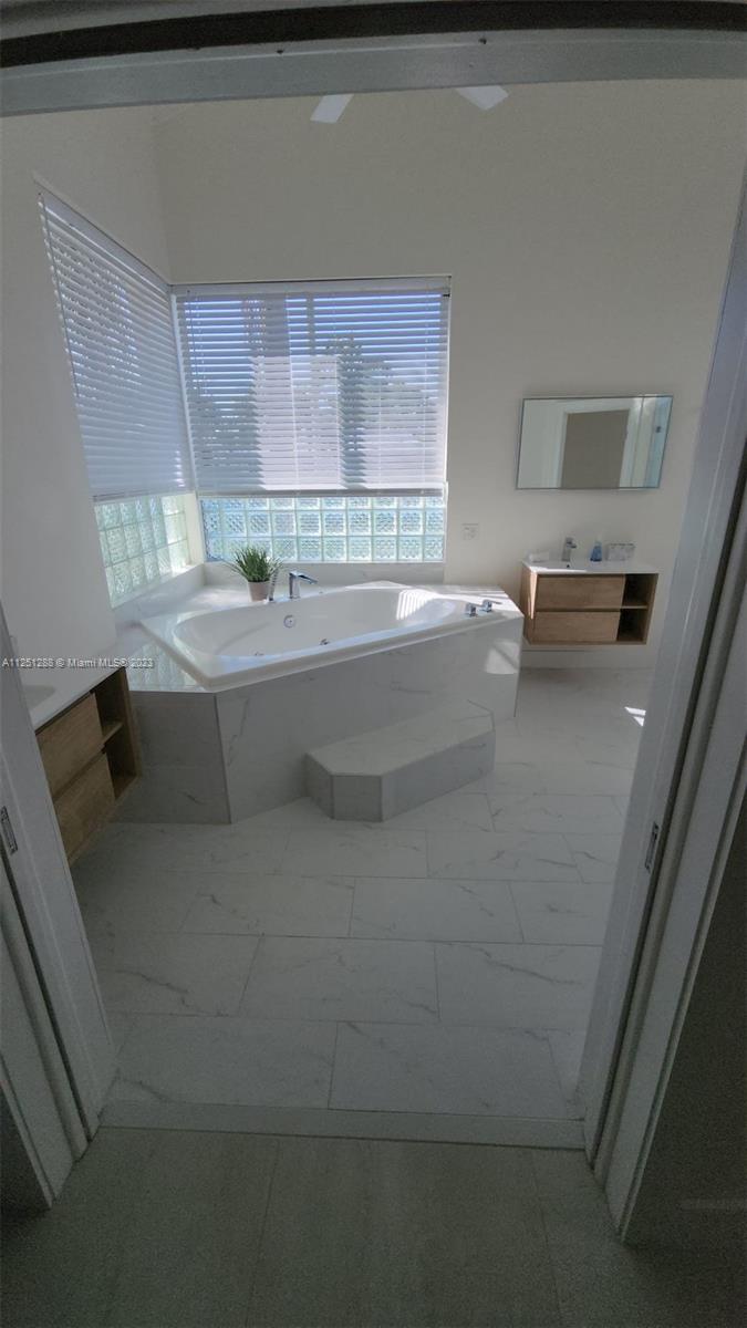 KEYSTONE ISLAND NO 5 - Residential