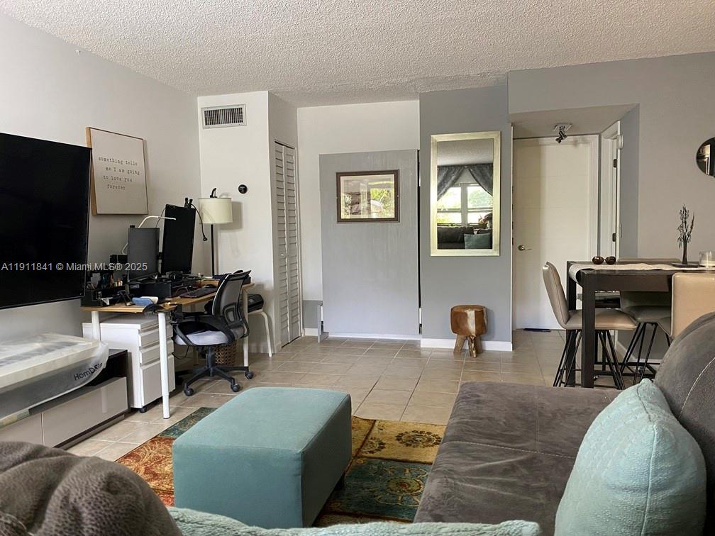 SANTA MONICA CONDOMINIUM - Residential Lease