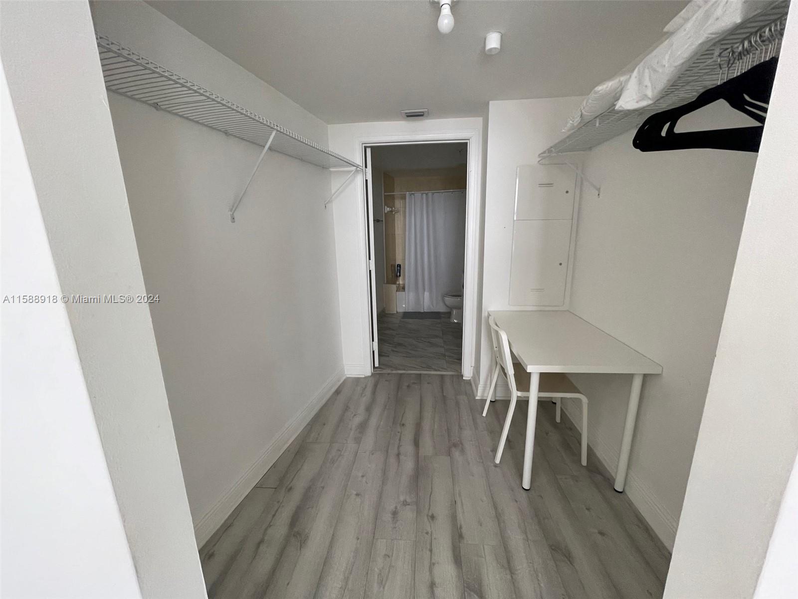 1750 N Bayshore Dr 5615