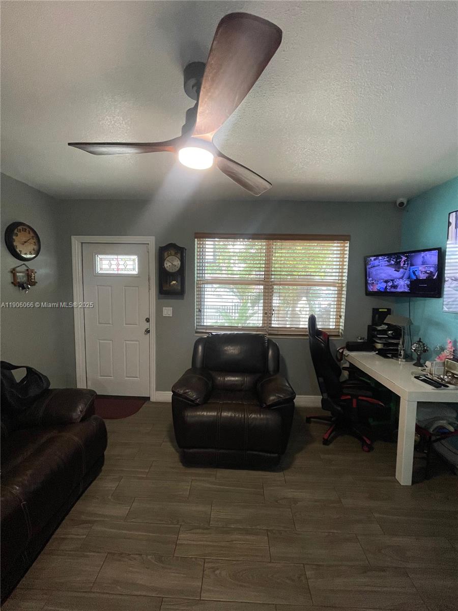 EVERGLADES AVE HTS ADDN - Residential