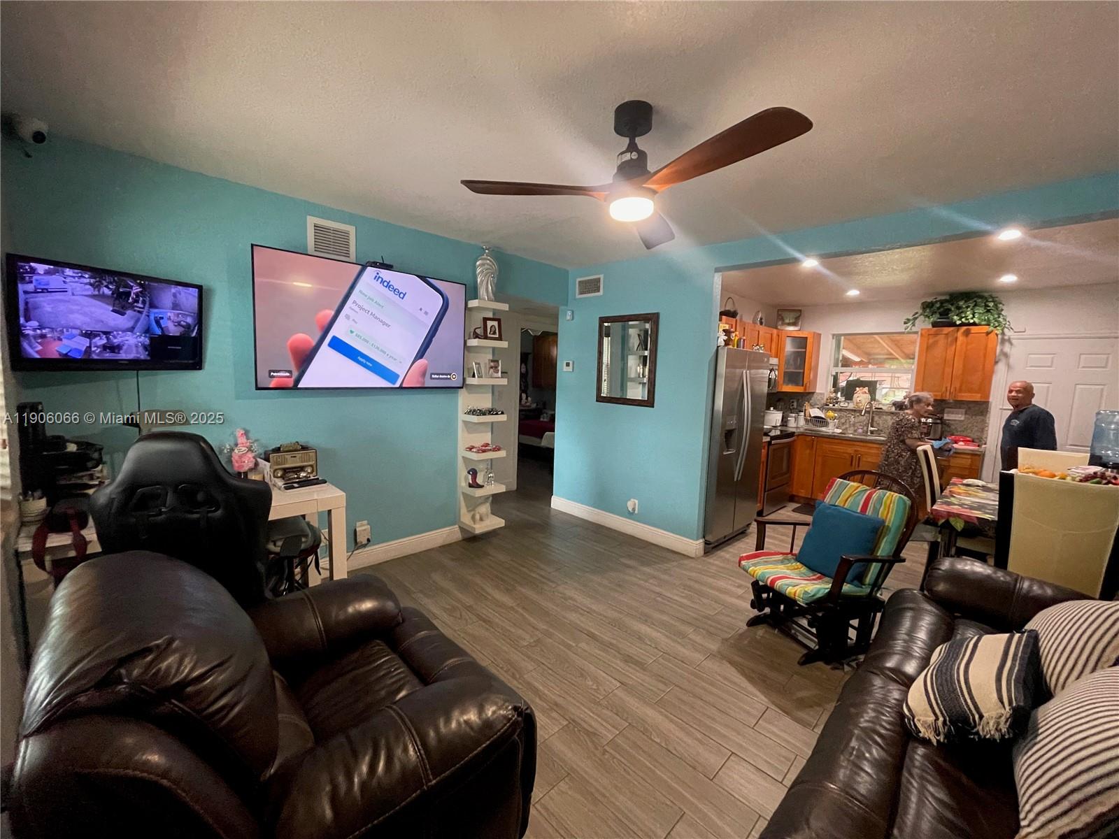 EVERGLADES AVE HTS ADDN - Residential