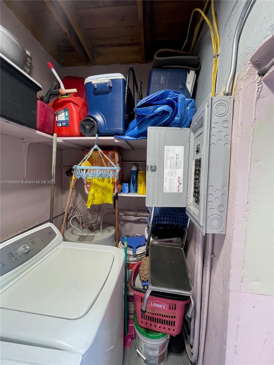 EVERGLADES AVE HTS ADDN - Residential