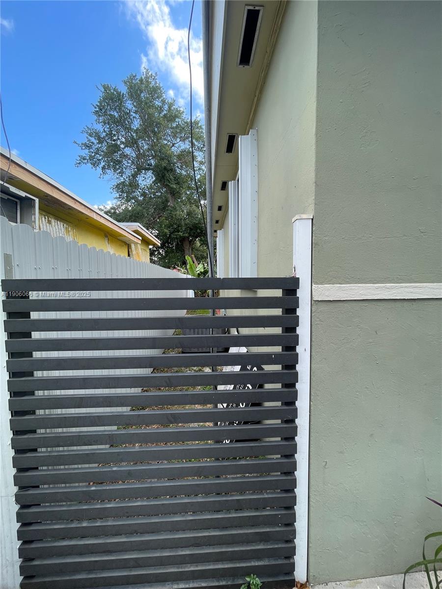 EVERGLADES AVE HTS ADDN - Residential