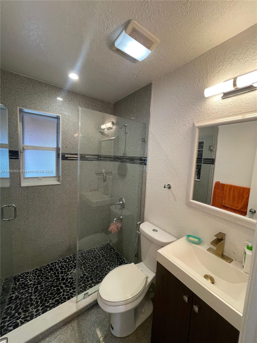 EVERGLADES AVE HTS ADDN - Residential