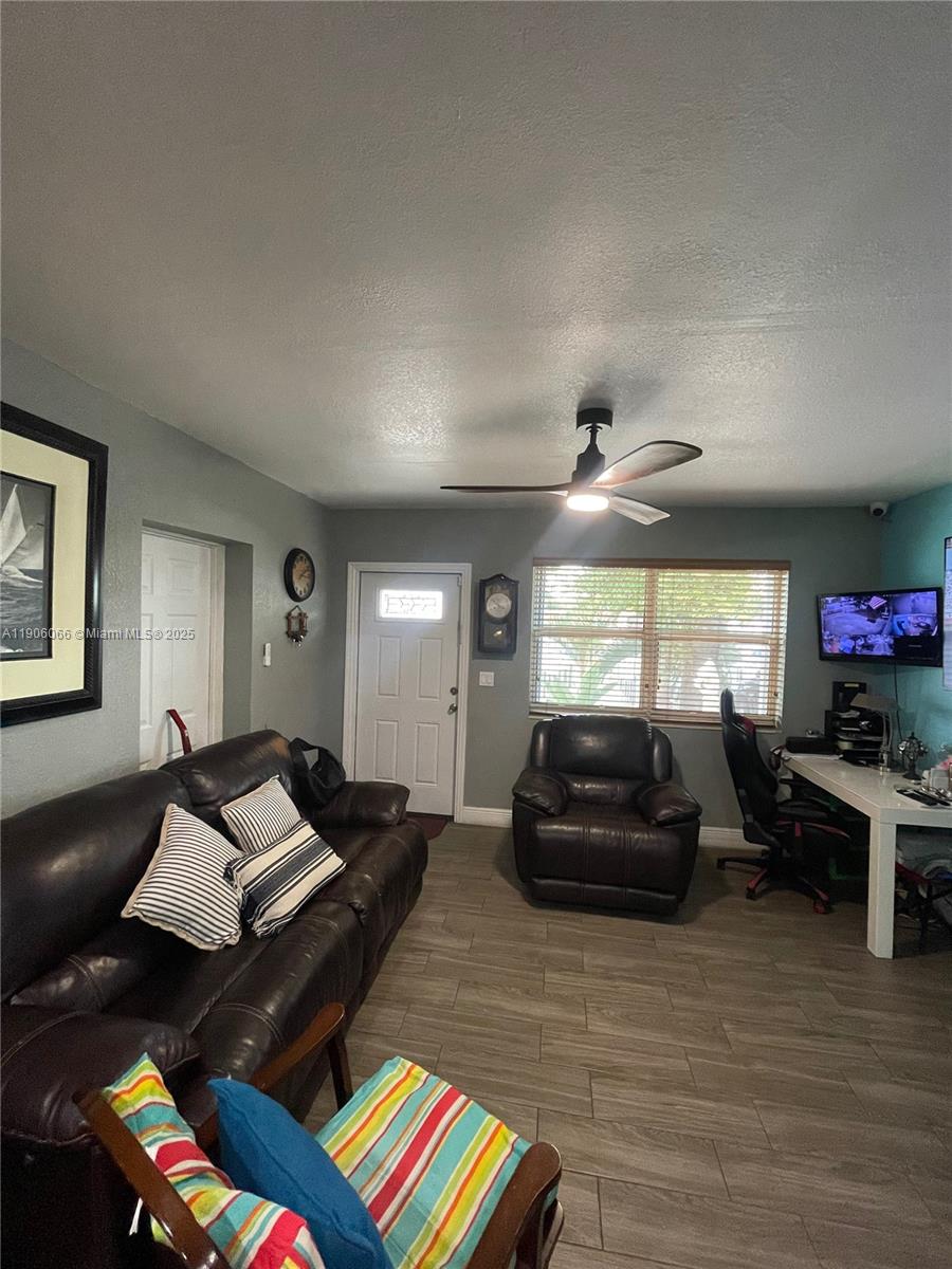 EVERGLADES AVE HTS ADDN - Residential