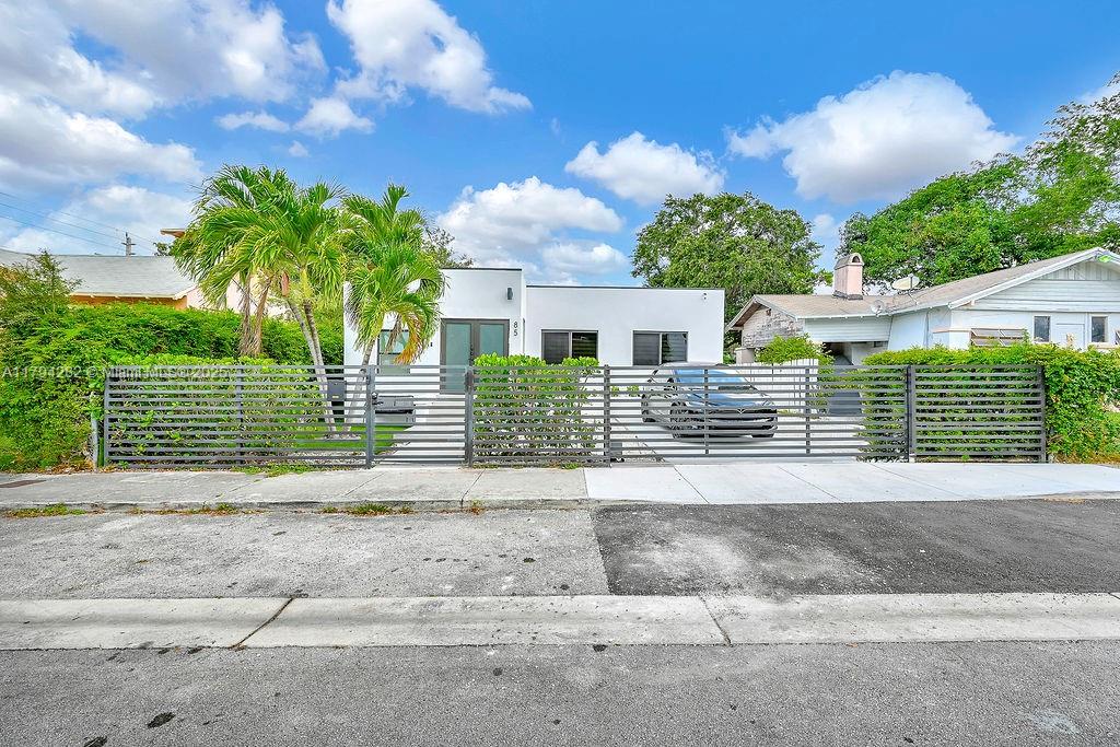 85 NW 47th St