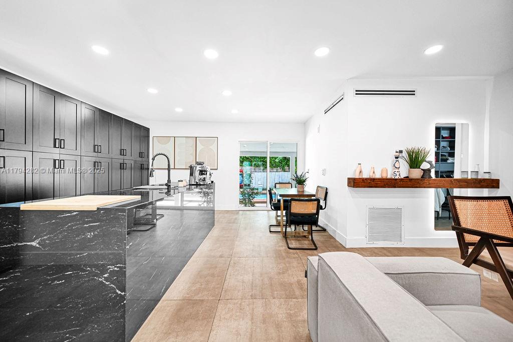 SHADOWLAWN EXTENSION SUB - Residential