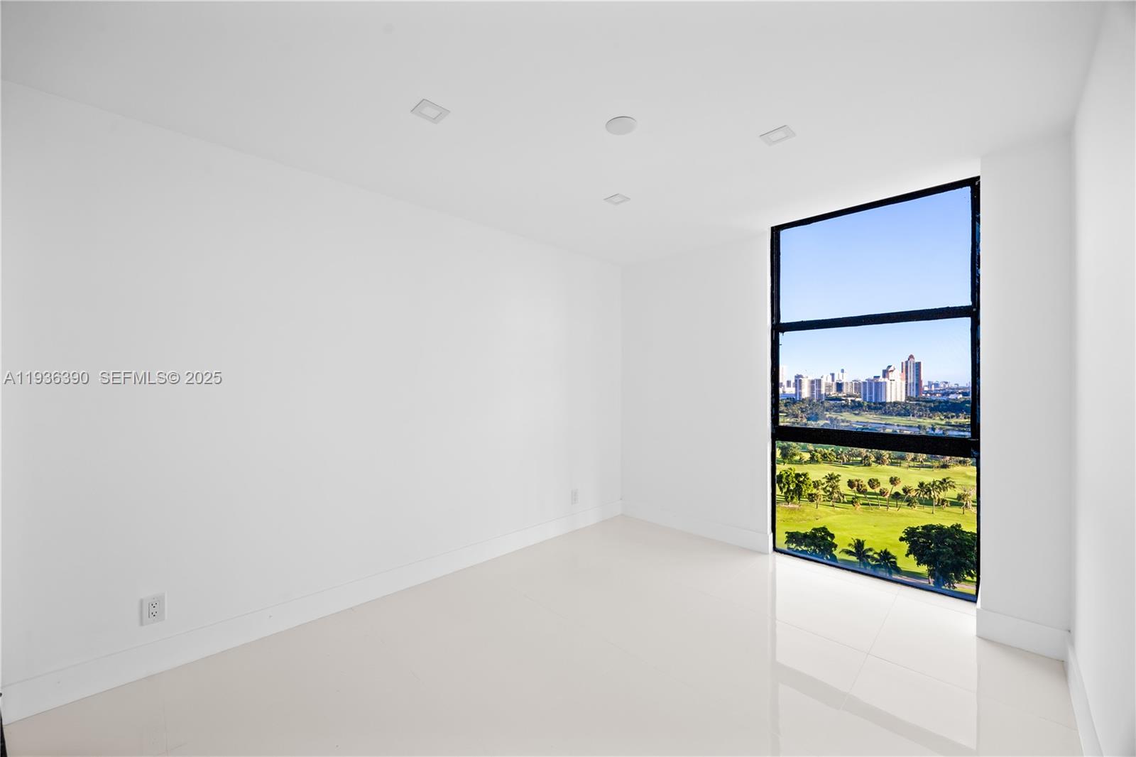 CORONADO CONDO- TOWER II - Residential