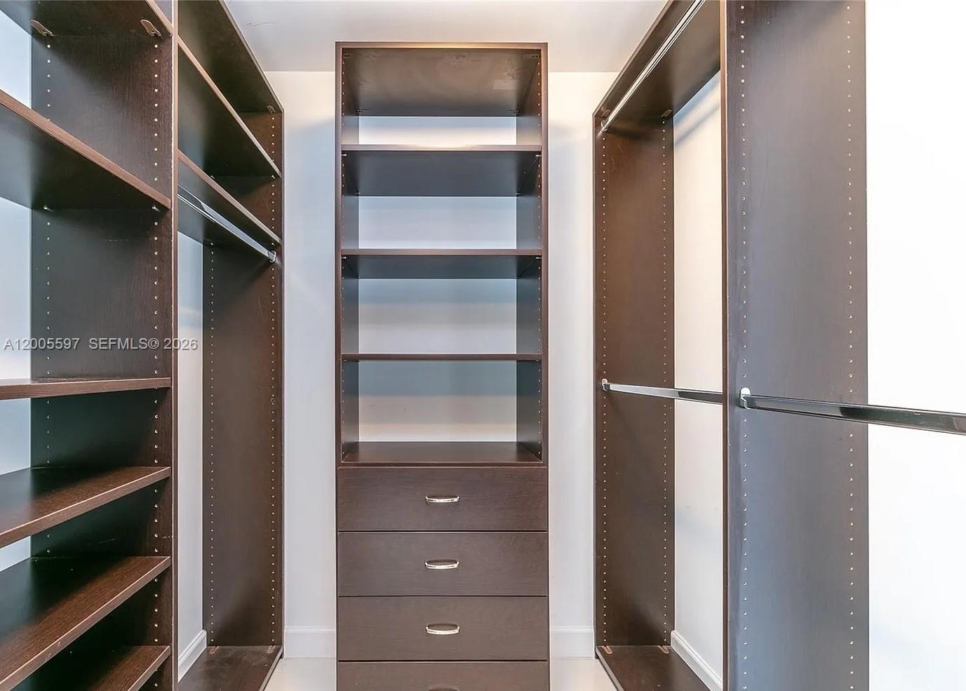 ICON BRICKELL NO TWO - Residential