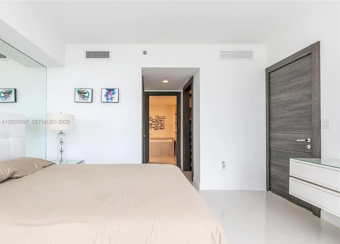 ICON BRICKELL NO TWO - Residential