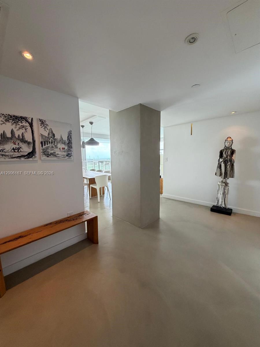 NINE ISLAND AVENUE CONDO - Residential