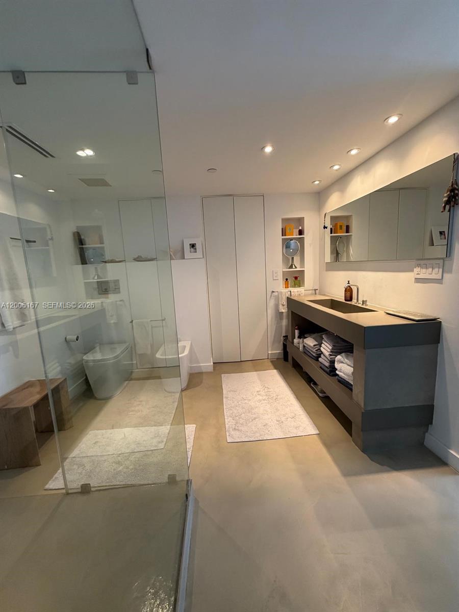 NINE ISLAND AVENUE CONDO - Residential