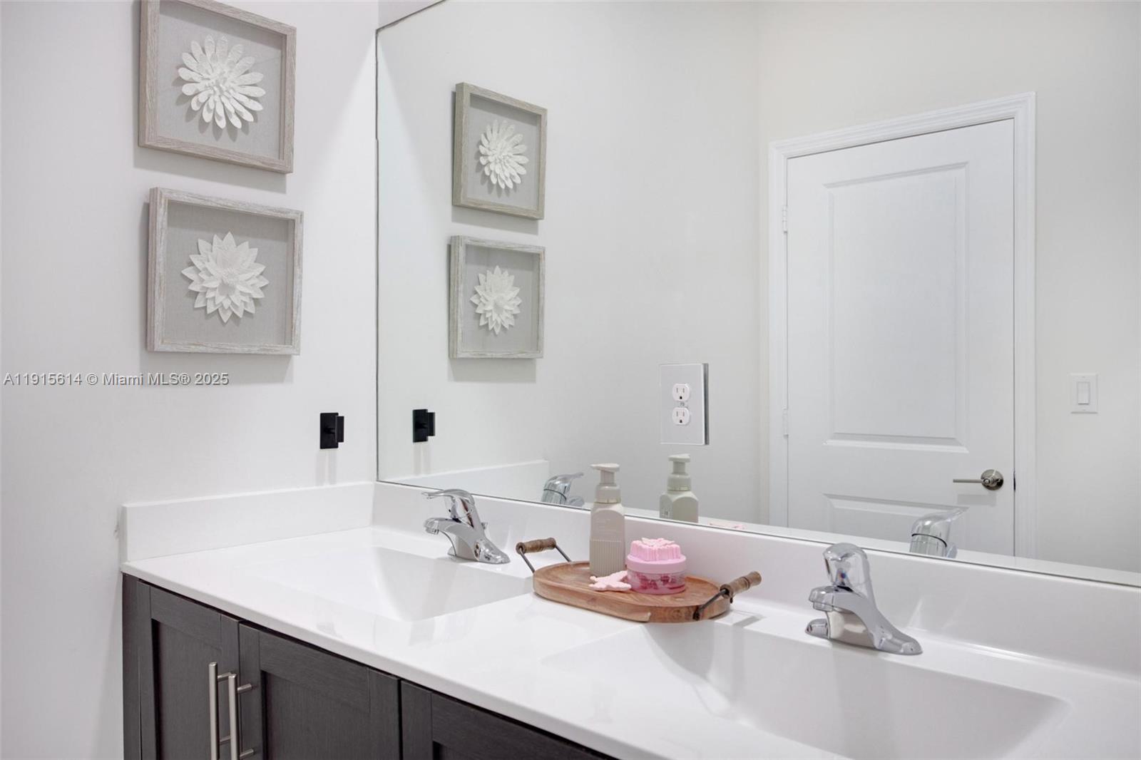 S ALLAPATTAH GARDENS - Residential