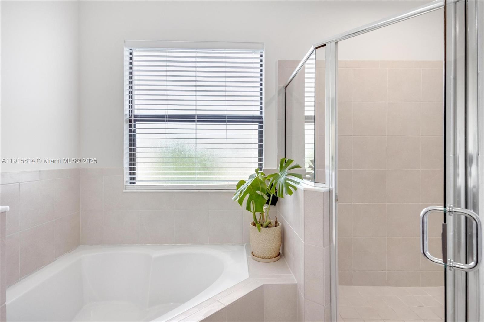 S ALLAPATTAH GARDENS - Residential