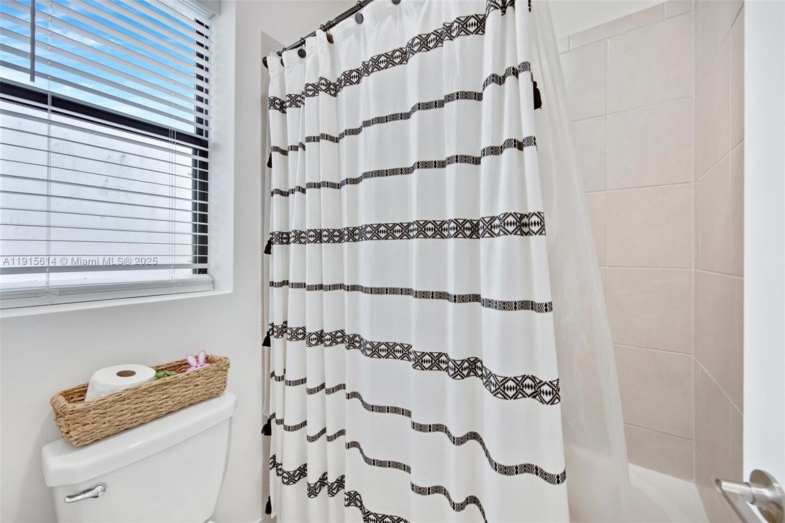 S ALLAPATTAH GARDENS - Residential