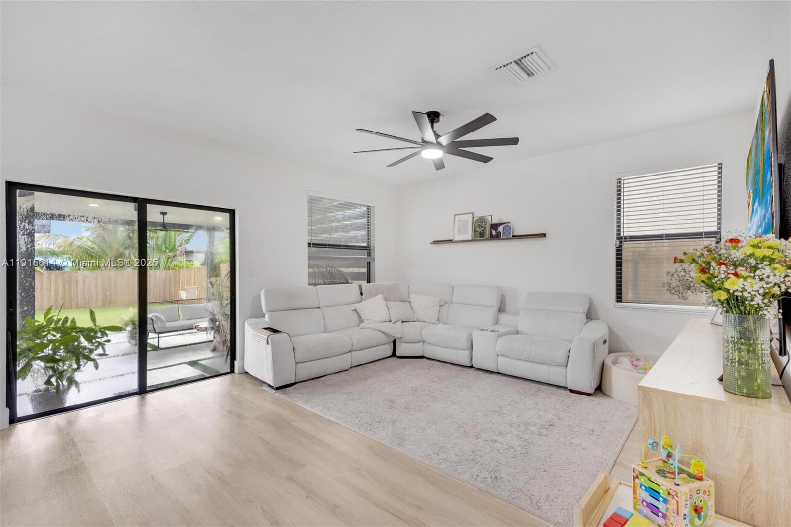 S ALLAPATTAH GARDENS - Residential