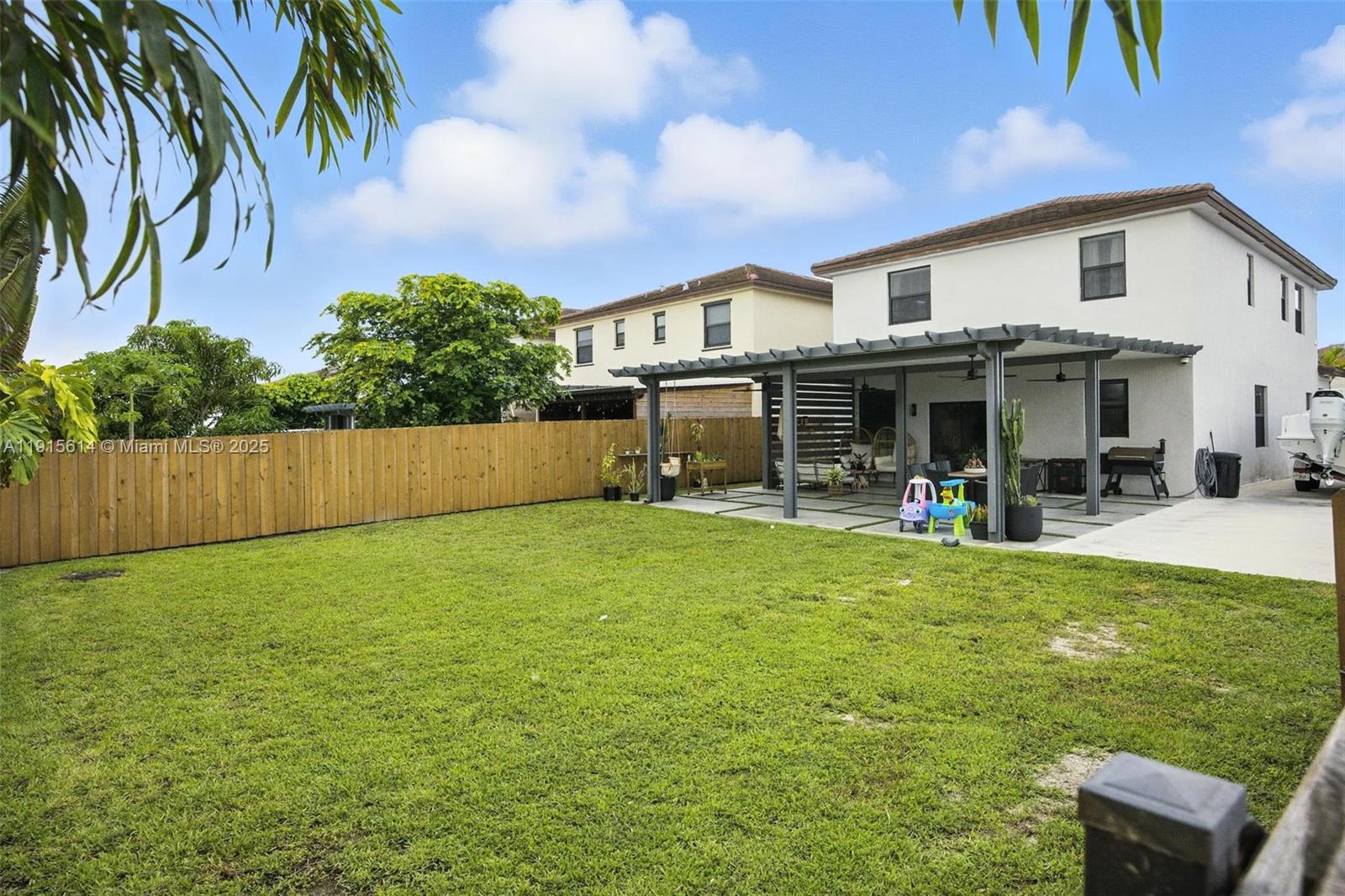 S ALLAPATTAH GARDENS - Residential