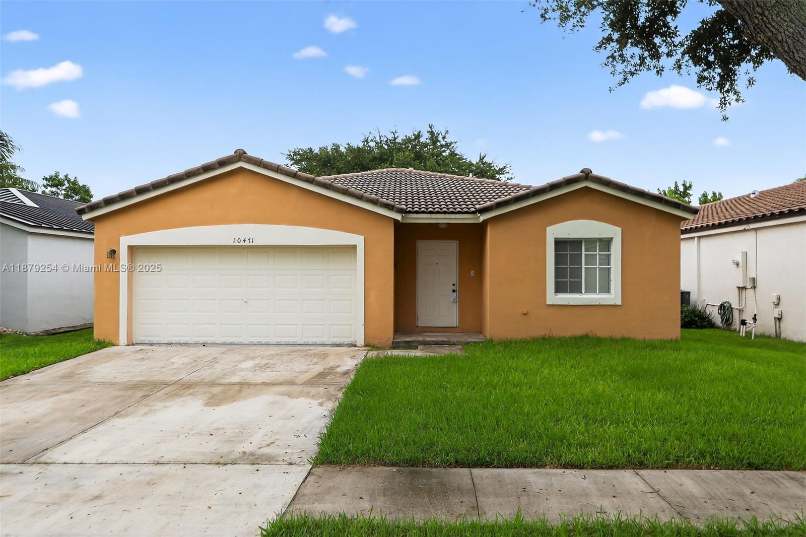 This waterfront ranch-style home features a 4/2 layout with a two-car garage and is move-in ready. The single-level design offers comfort and convenience, while the waterfront setting adds a unique lifestyle advantage. With its spacious layout and desirable location, this home is a strong option for buyers seeking value and opportunity.