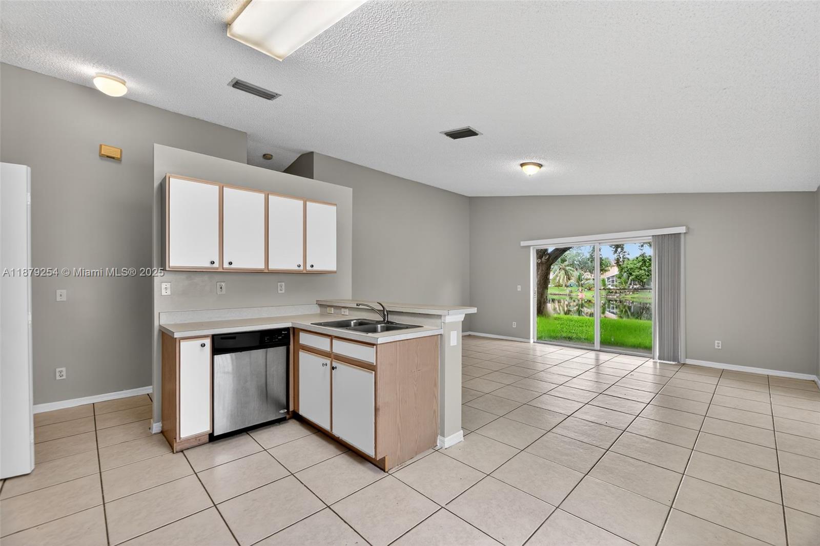 CENTEX-REPLAT OF A PORTIO - Residential