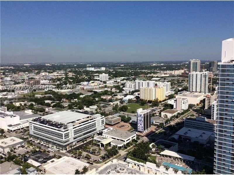 1900 N Bayshore Dr 3916