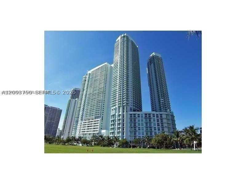 1900 N Bayshore Dr 3916