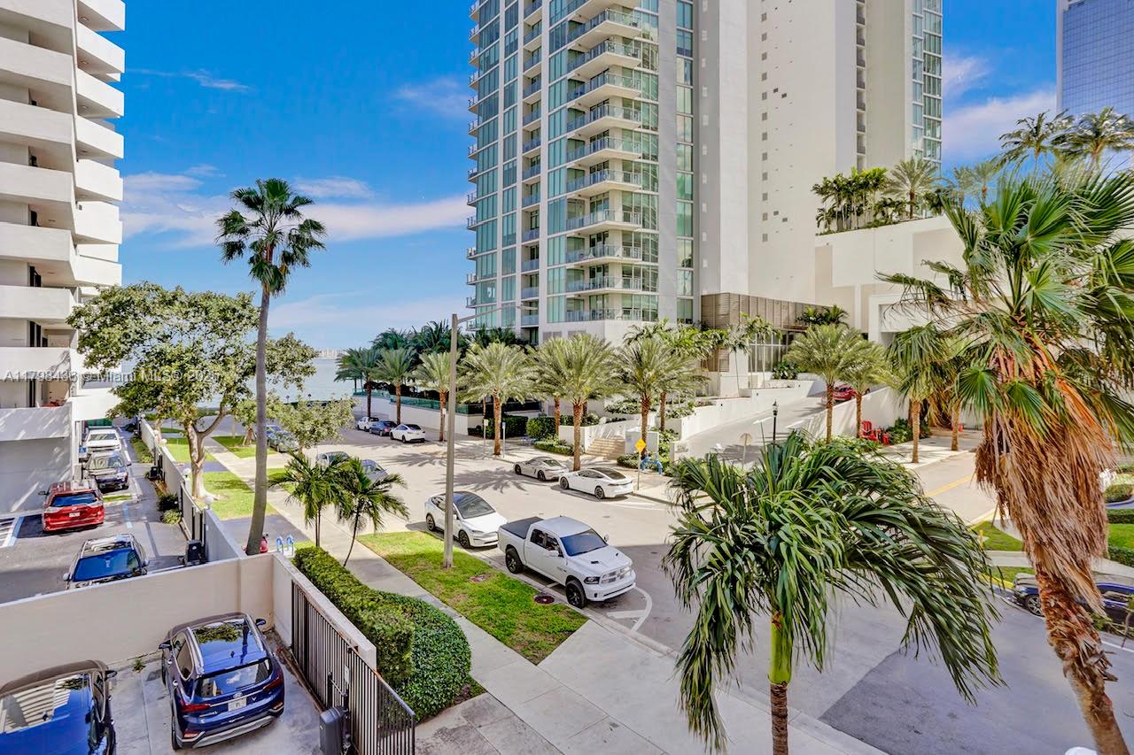505 Ne 30th St 503, Miami, Broward County, Florida - 2 Bedrooms  
1 Bathrooms - 