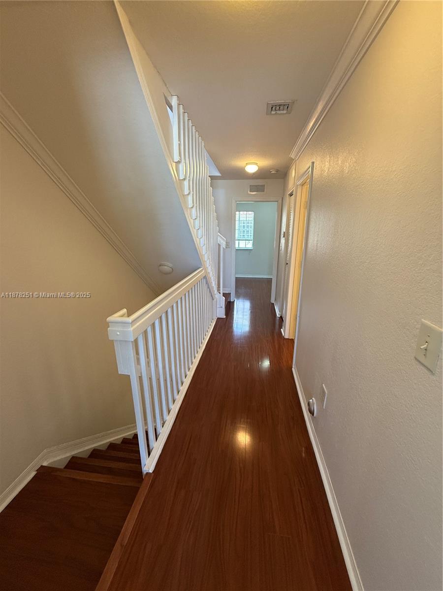 AQUA VISTA TOWNHOMES COND - Residential