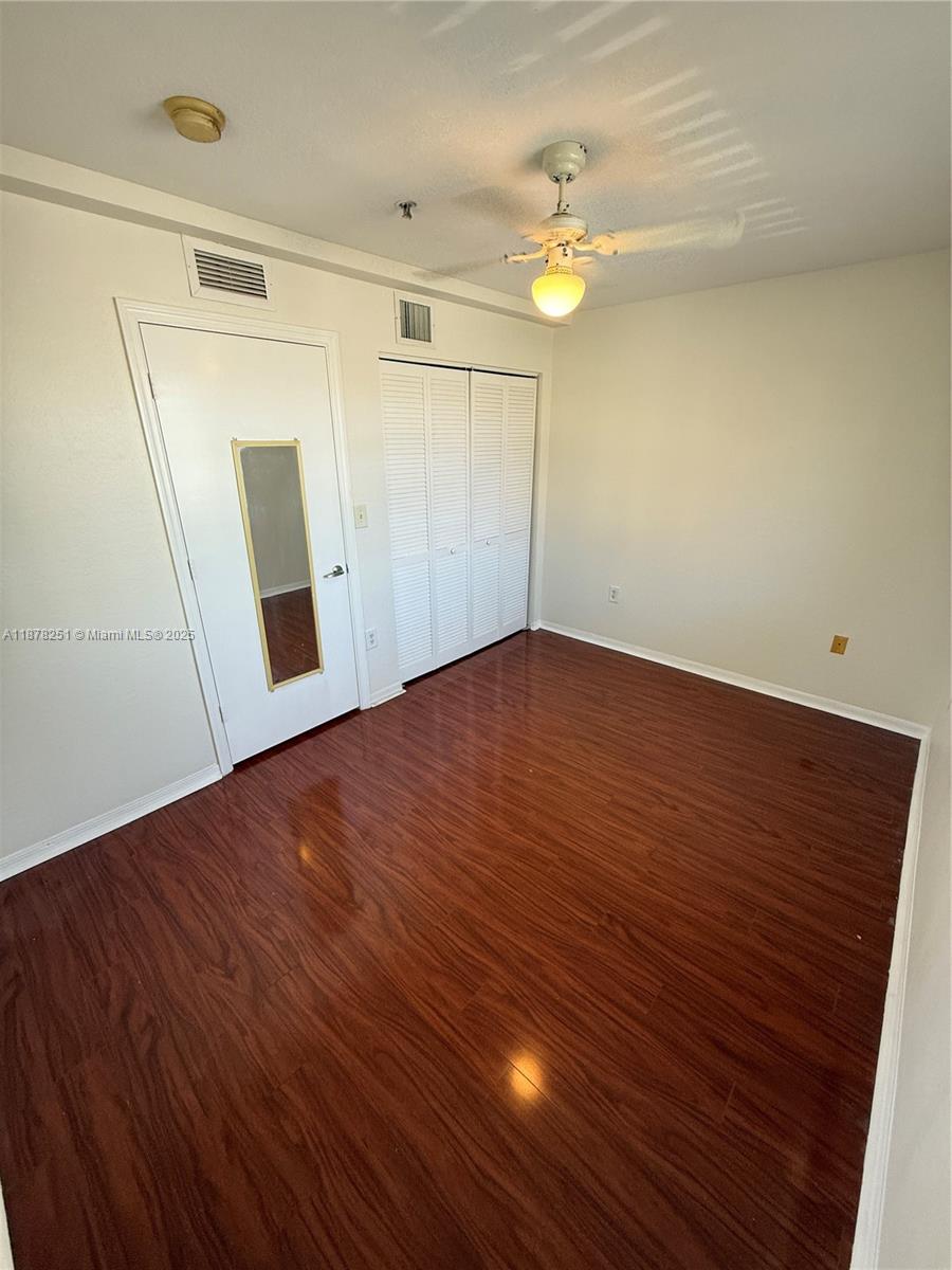 AQUA VISTA TOWNHOMES COND - Residential