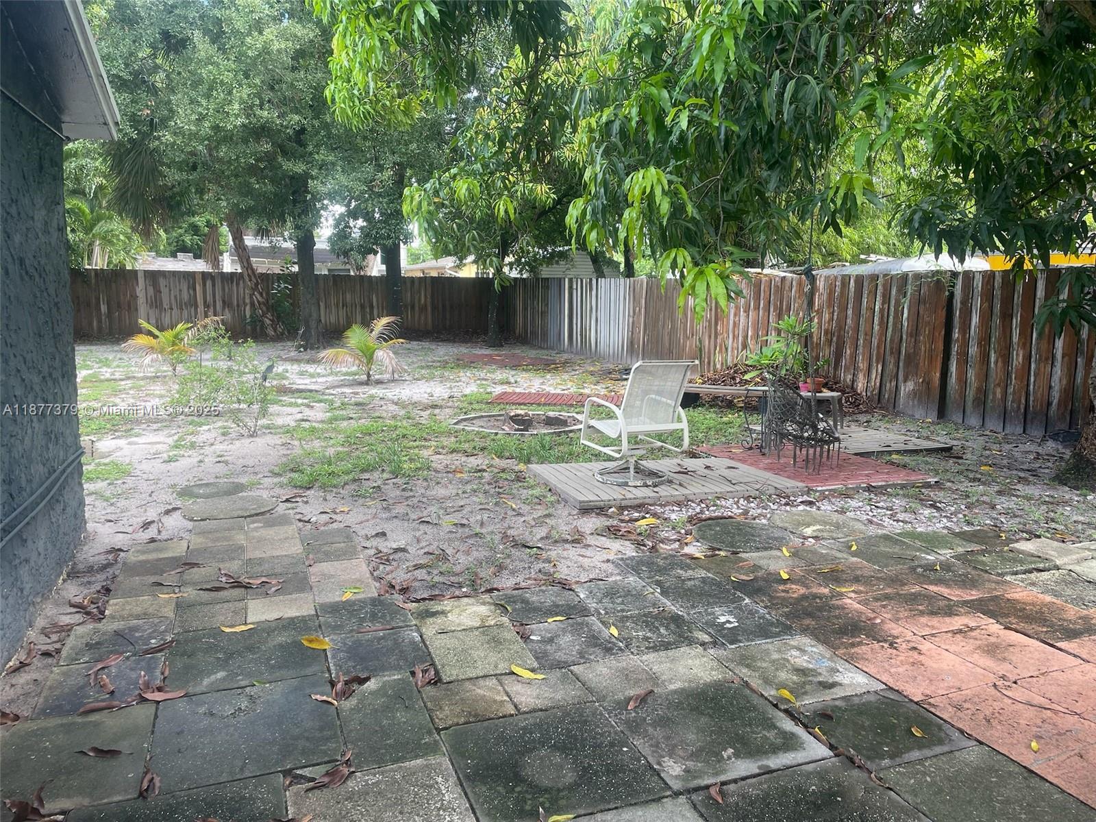 OAKLAND PARK SECOND ADD - Residential Income