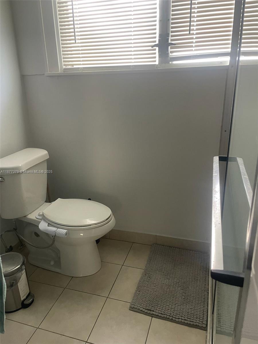 OAKLAND PARK SECOND ADD - Residential Income