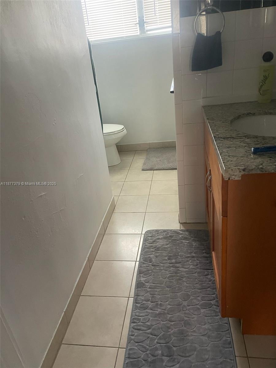 OAKLAND PARK SECOND ADD - Residential Income