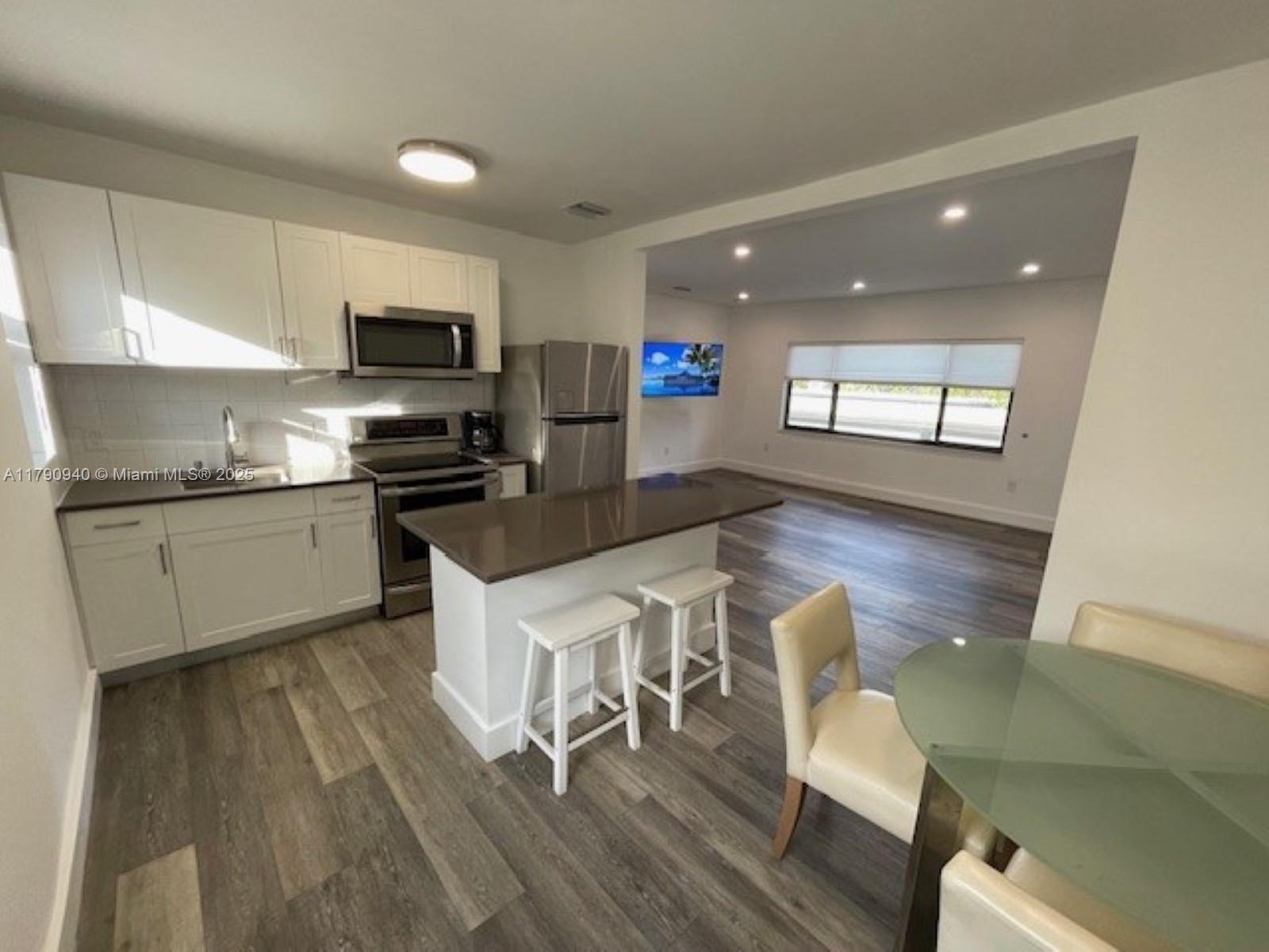 2141 SW 14th Ter 4