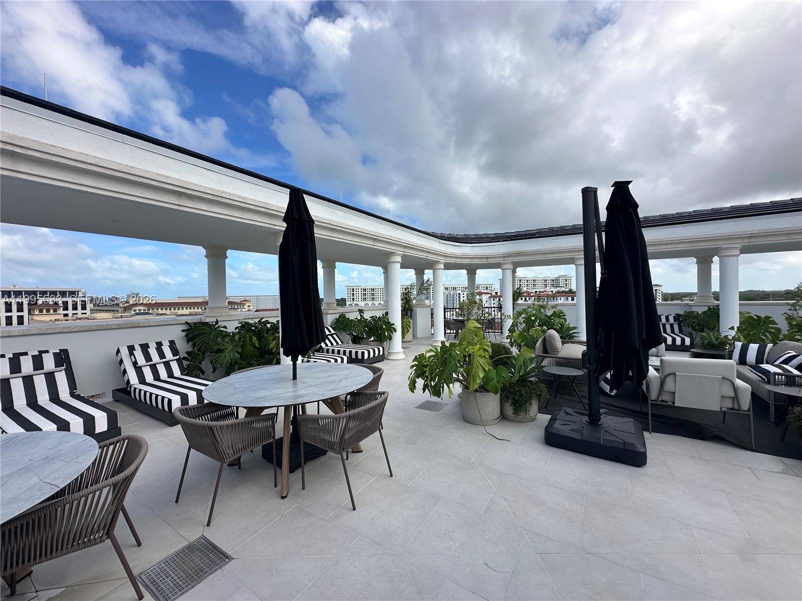 The Avenue Coral Gables - Residential