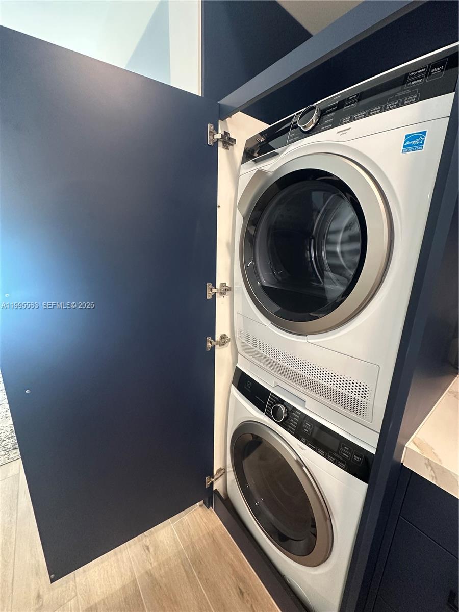 The Avenue Coral Gables - Residential