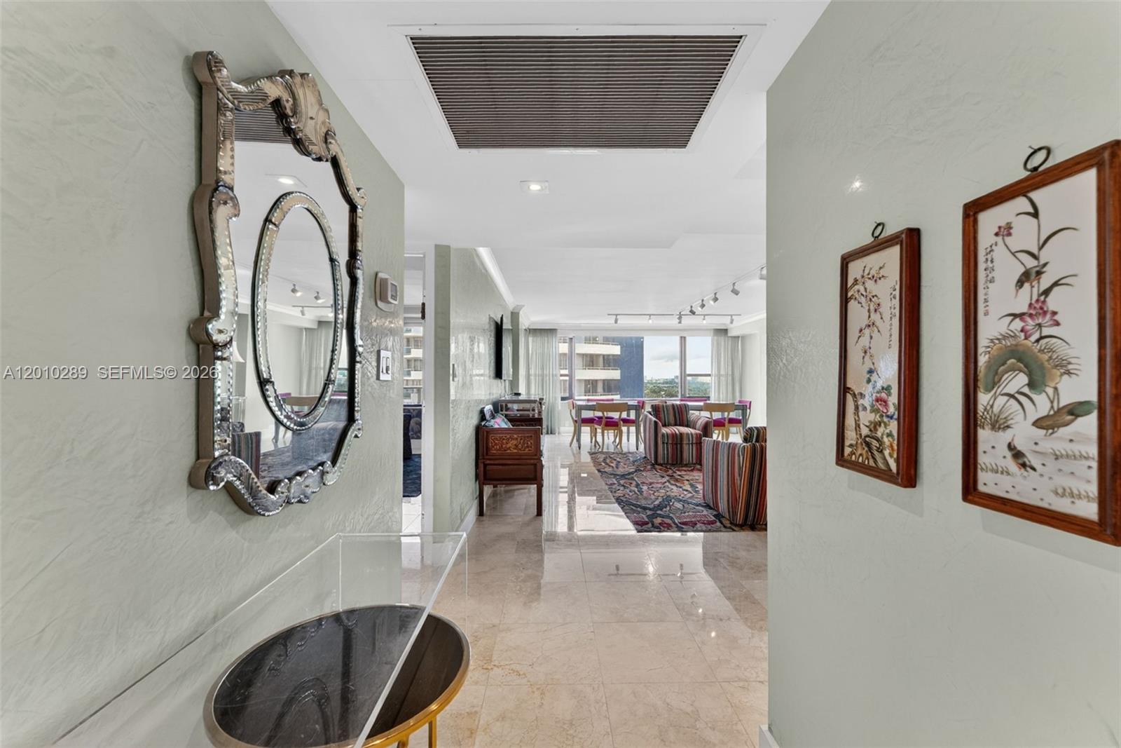 5225 Collins Ave 1519