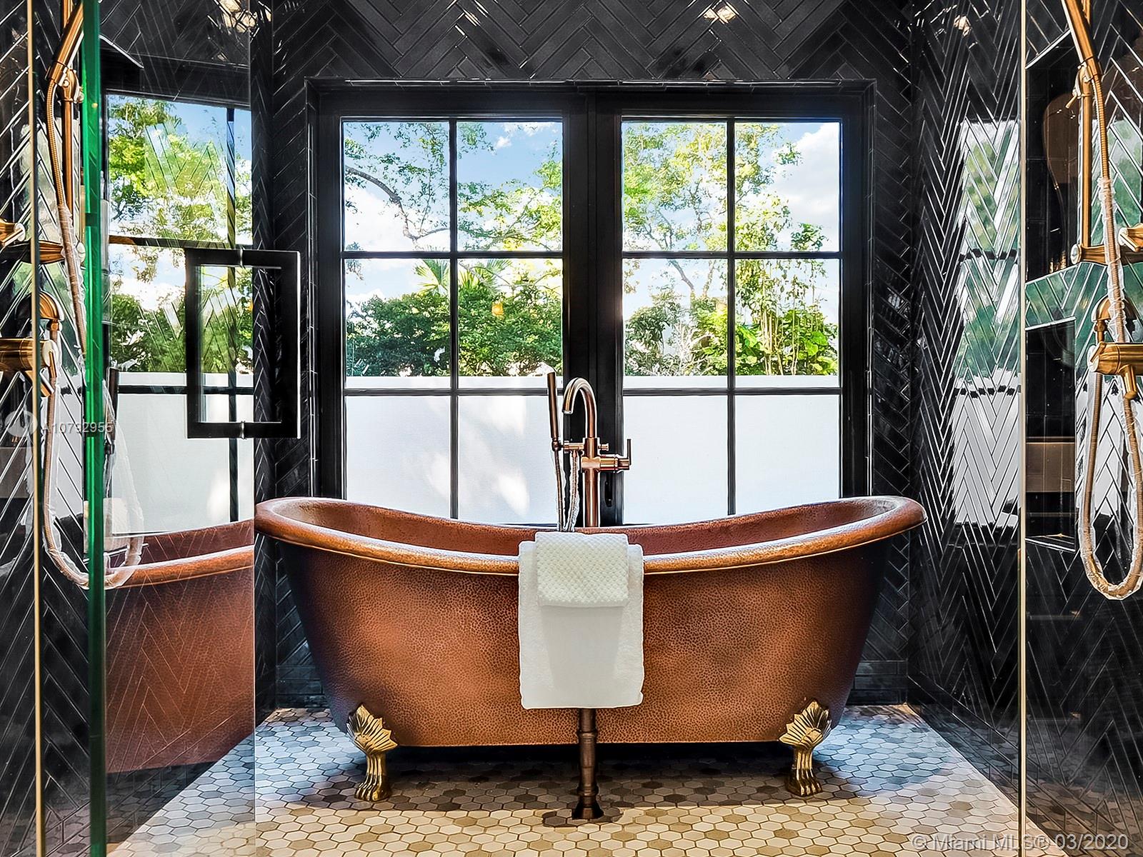 CORAL GABLES COUNTRY CLUB - Residential