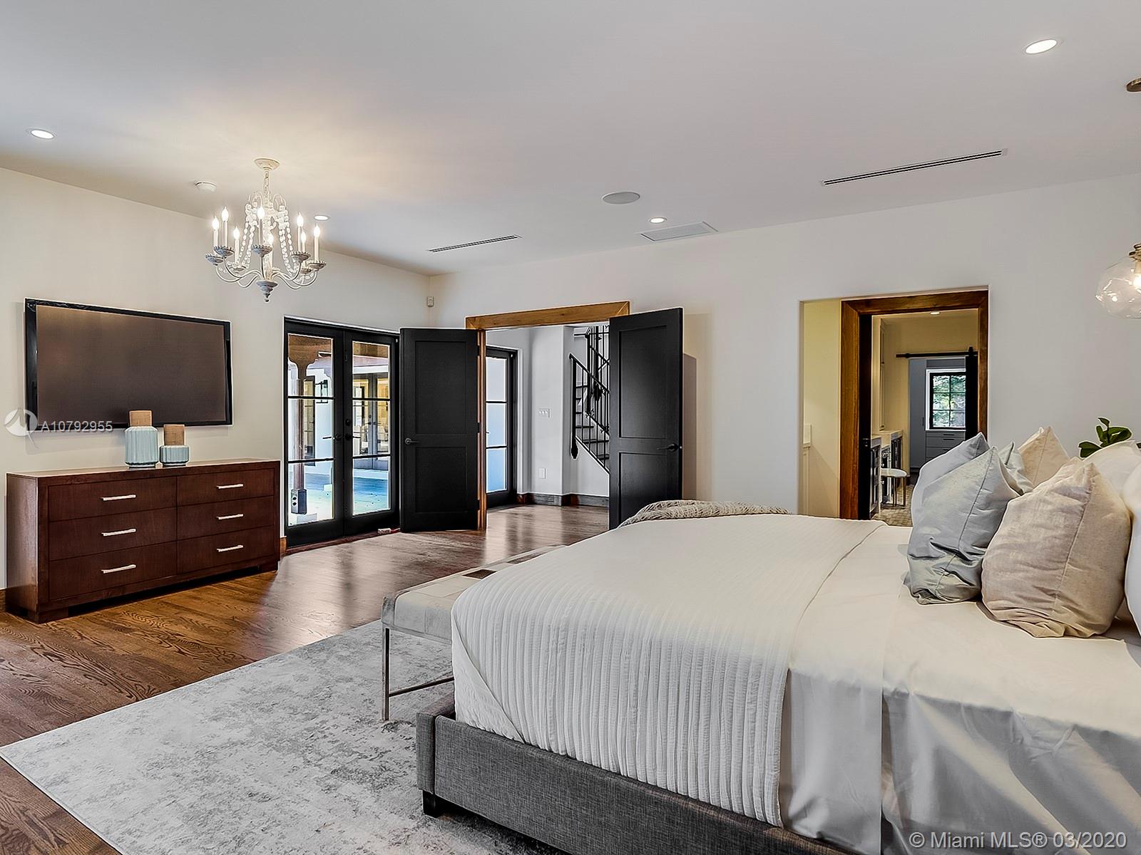 CORAL GABLES COUNTRY CLUB - Residential