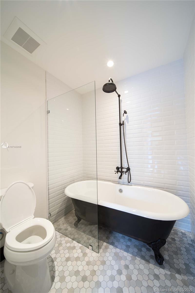 CORAL GABLES COUNTRY CLUB - Residential