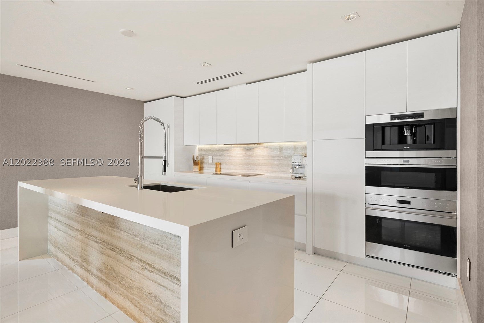 102 24th St PH-1718