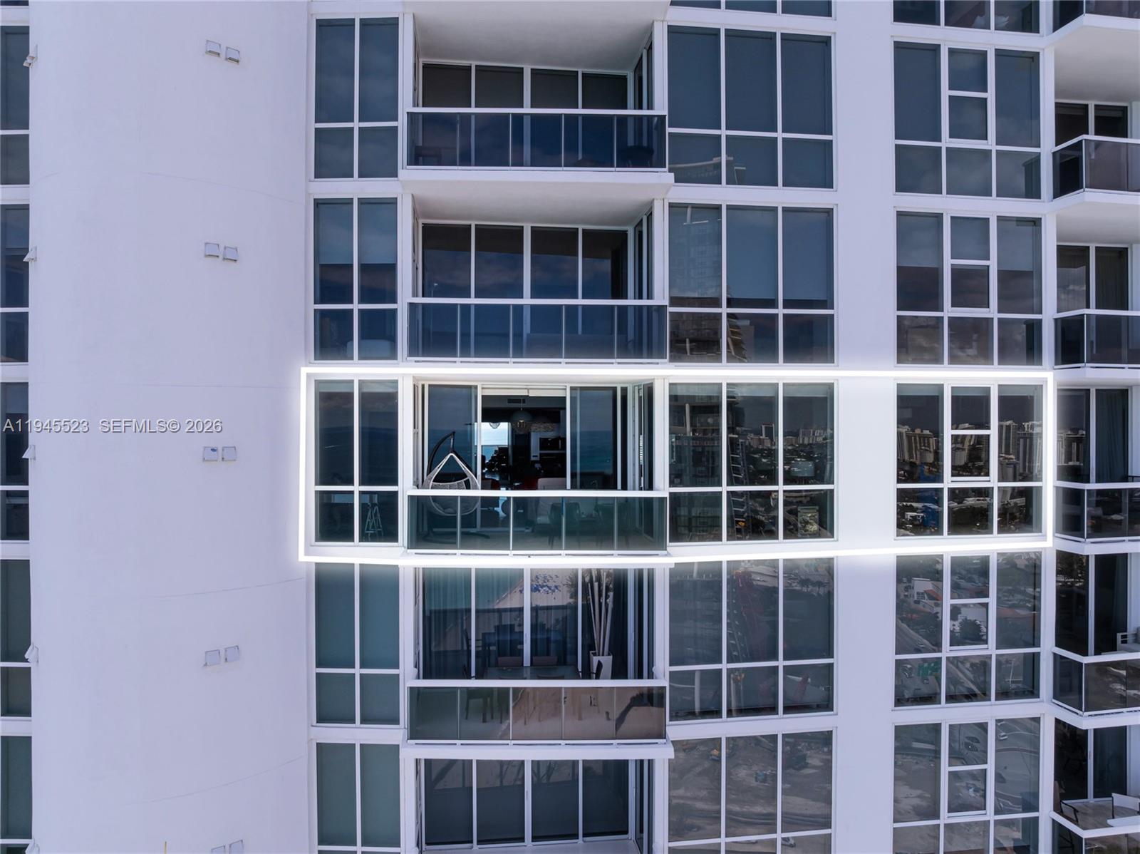 TRUMP ROYALE - Residential