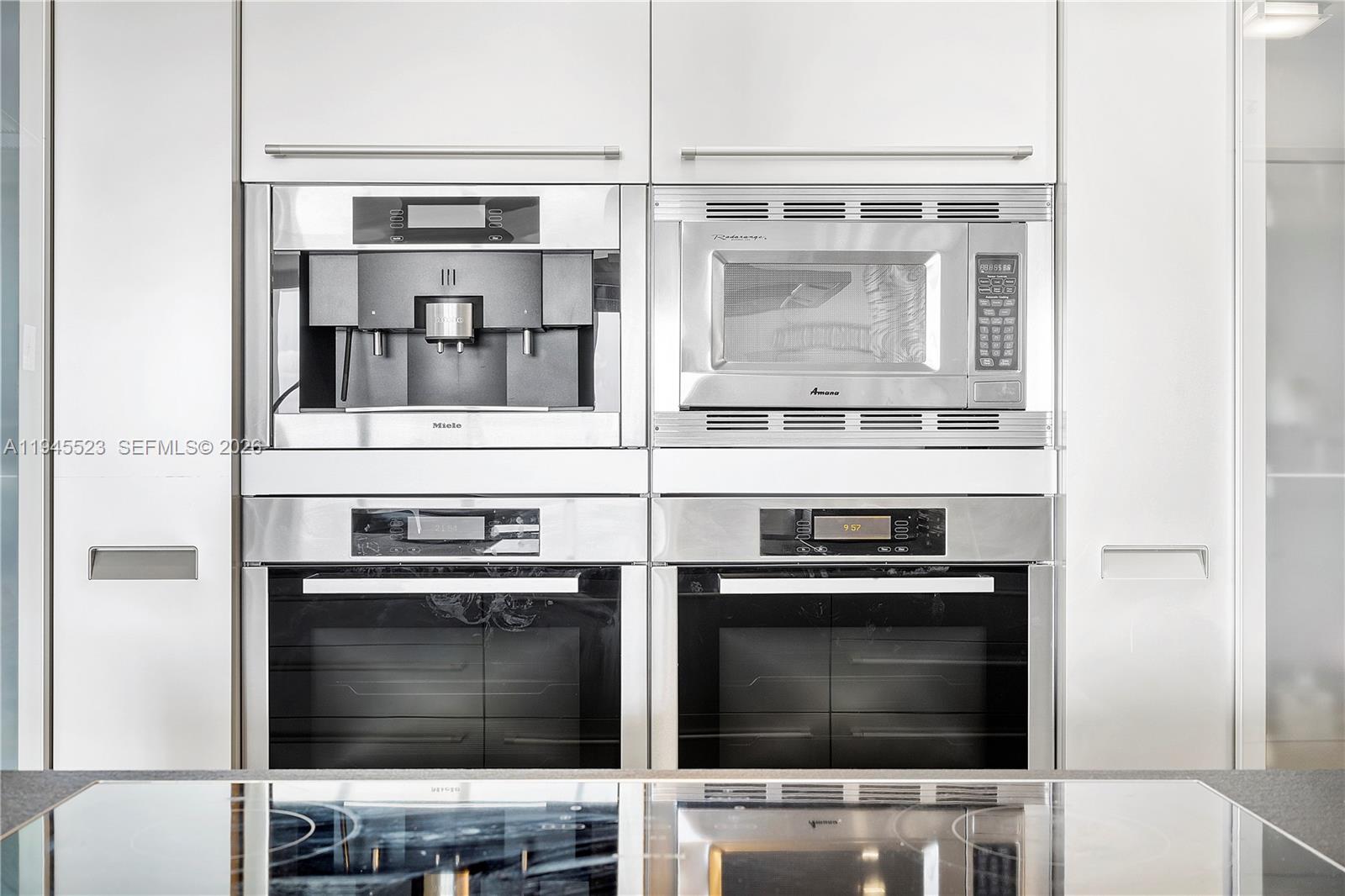 TRUMP ROYALE - Residential