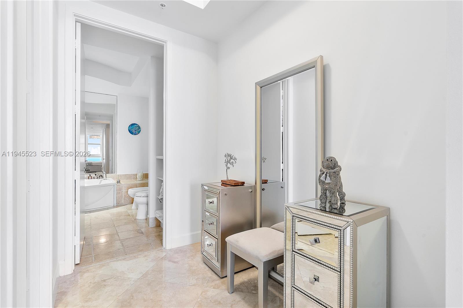 TRUMP ROYALE - Residential